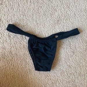 Brazilian cheeky bikini bottoms